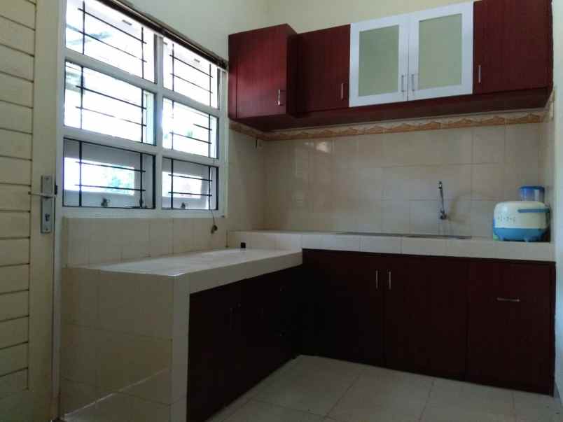rumah dalam komplek 900 timur nasmoco ringoroad timur