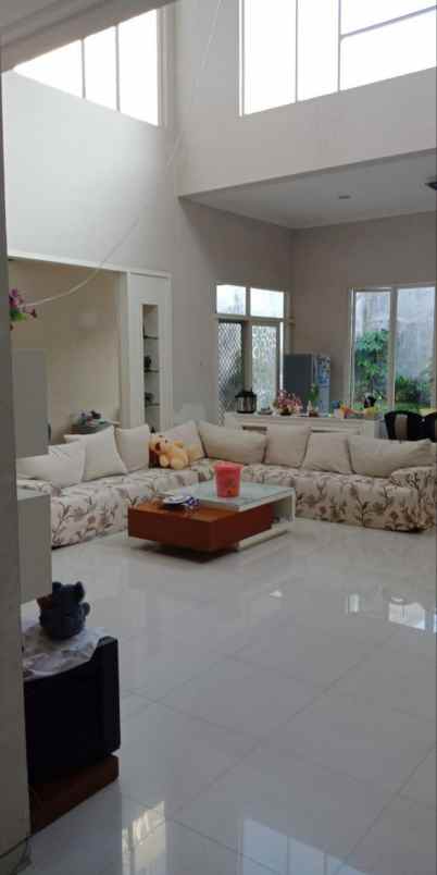 rumah dharmahusada mas minimalis