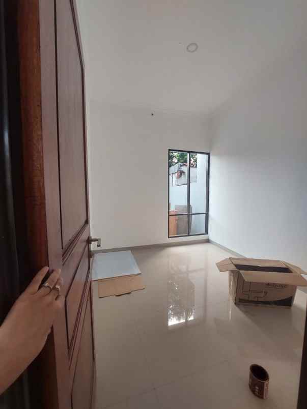 rumah di cilodong 2 lantai 600 jutaan