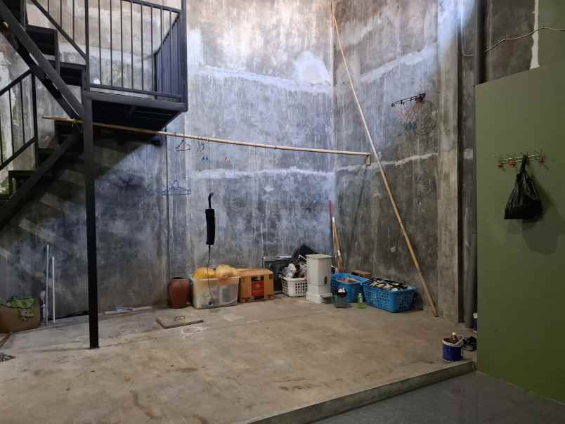 rumah di perumahan pesona regency jember