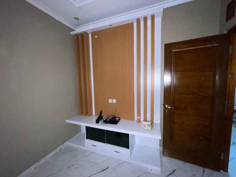 rumah di taman galaxy bekasi selatan