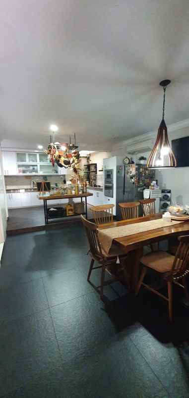 rumah di taman kencana cengkareng jakarta barat