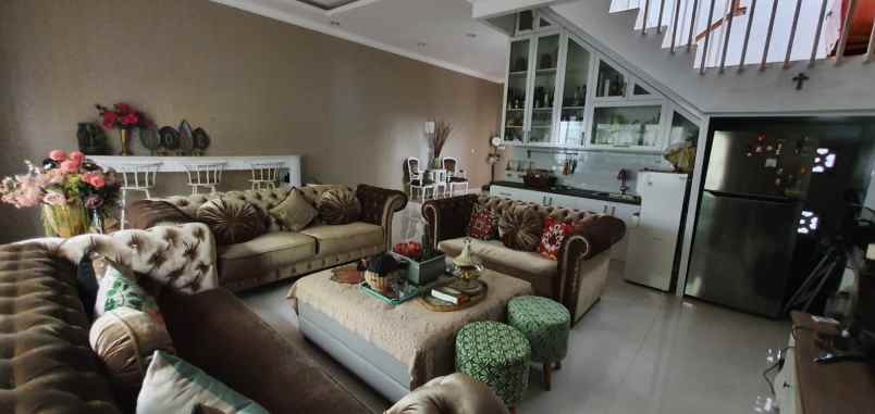 rumah di taman kencana cengkareng jakarta barat