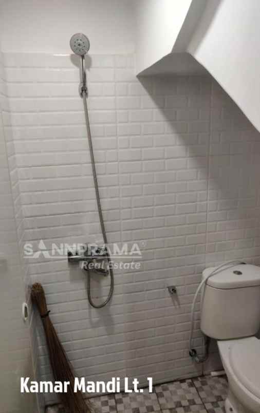 rumah dijual 2 lantai siap huni di kawasan beji depok