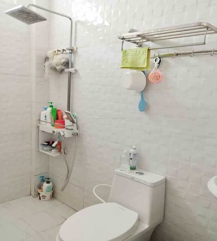 rumah dijual 4 lantai di mutiara gading city bekasi