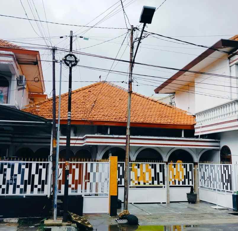 rumah disewakan dukuh kupang timur surabaya barat