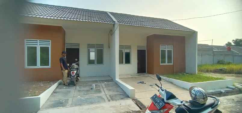 rumah dp 3 jt dekat pemda tigaraksa