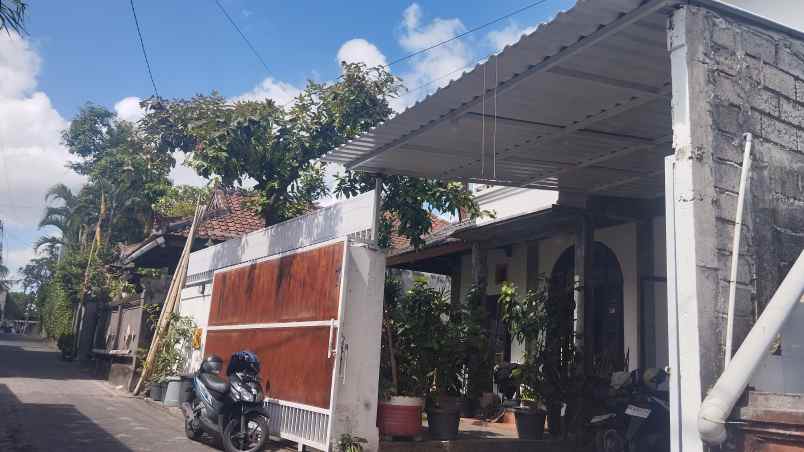 rumah dua lantai di semat berawa