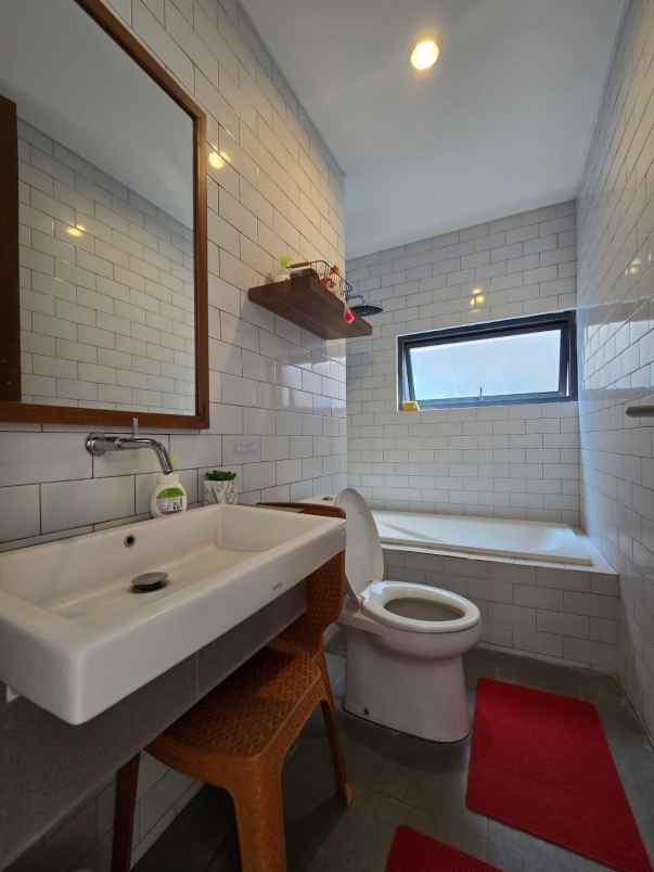 rumah fully furnished dalam twonhouse siap huni