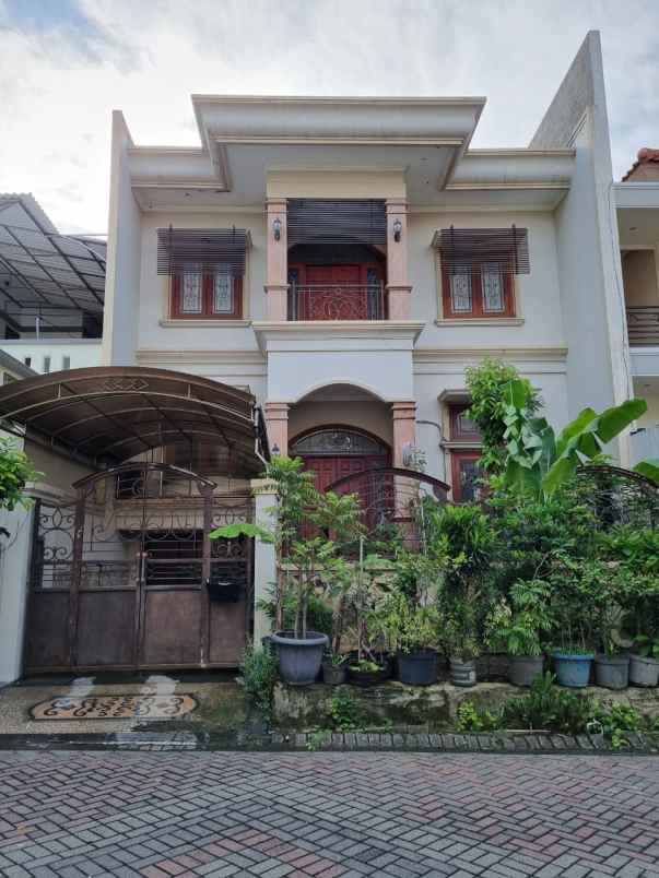 rumah furnish di graha famili surabaya barat siap huni