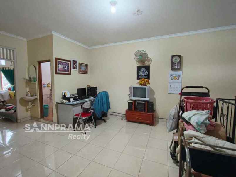 rumah hook 6 kamar di sukmajaya depok imllin