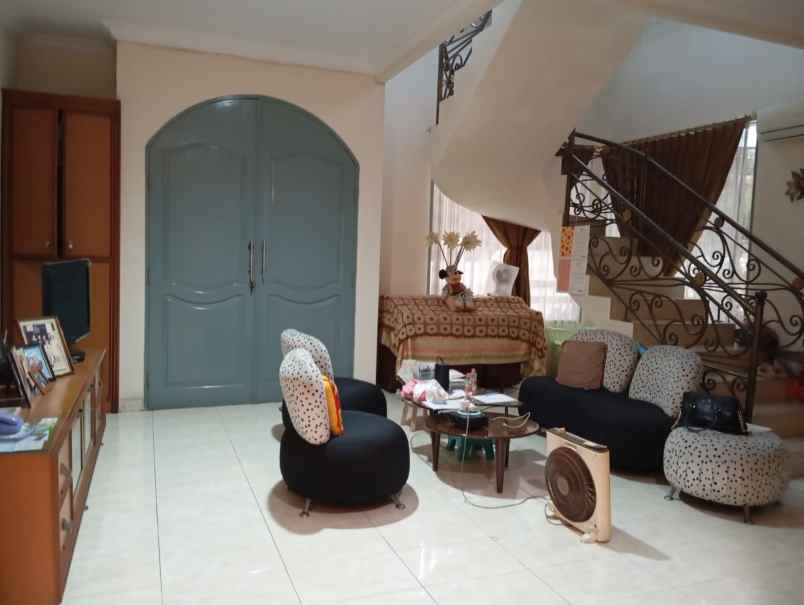 rumah hook rapi terawat di sunter jakarta utara