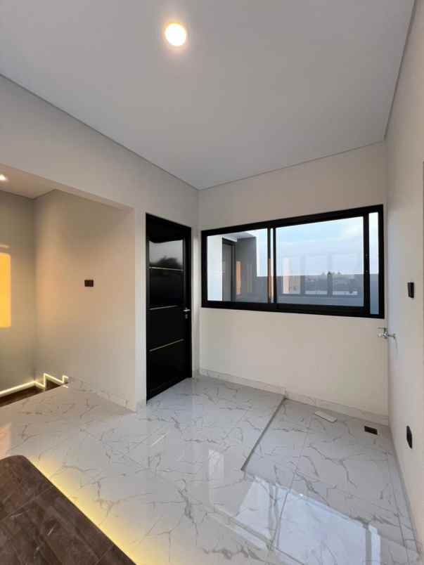 rumah jagakarsa dekat cilandak