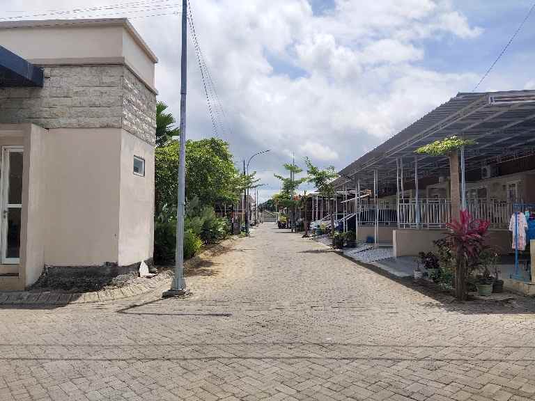 rumah jalan bengawan solo lumajang