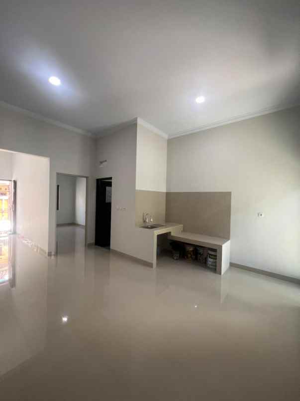 rumah jl komplek timah depok