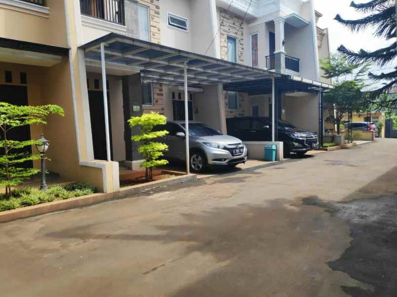 rumah jl rsya jatiwaringin bekasi