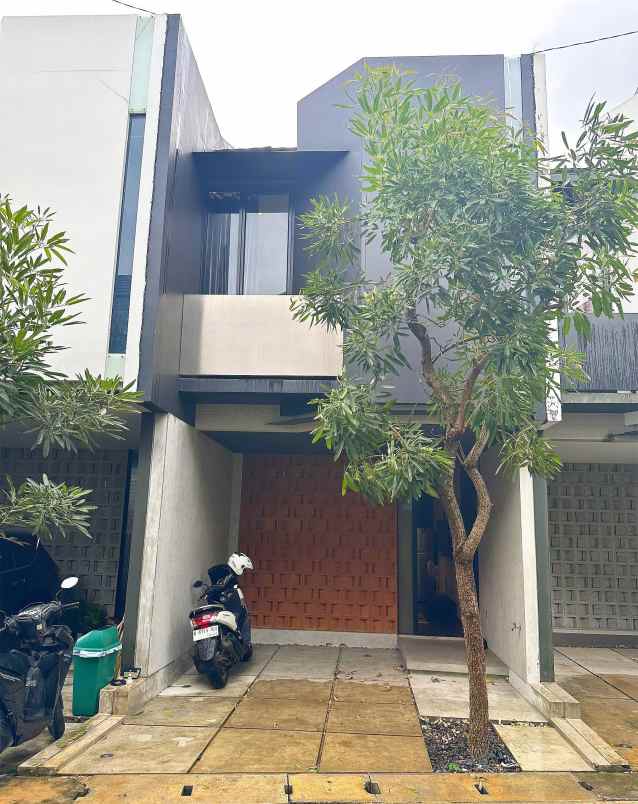 rumah kawasan cikunir bekasi dekat stasiun dan tol