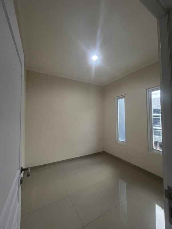 rumah komplek citeureup 8 menit pemkot cimahi