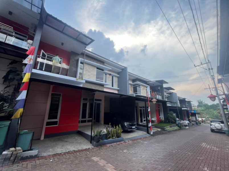 rumah komplek citeureup 8 menit pemkot cimahi