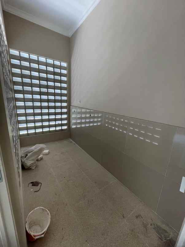 rumah kos baru lokasi premium dinoyo malang