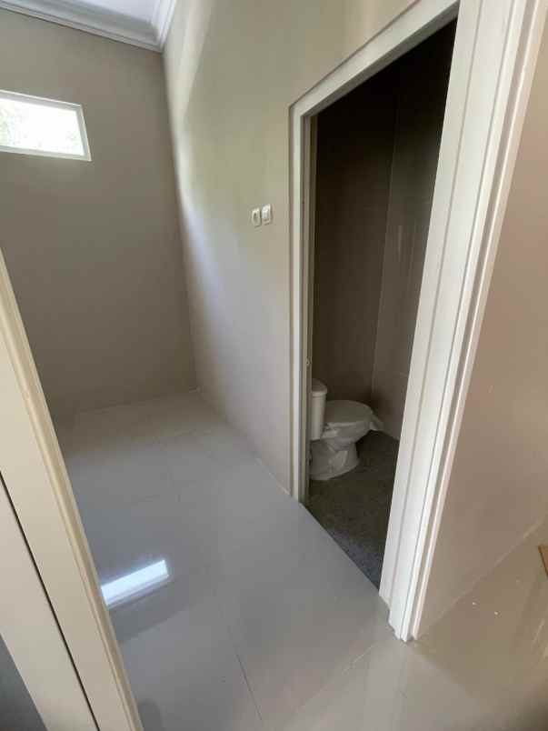 rumah kos baru lokasi premium dinoyo malang