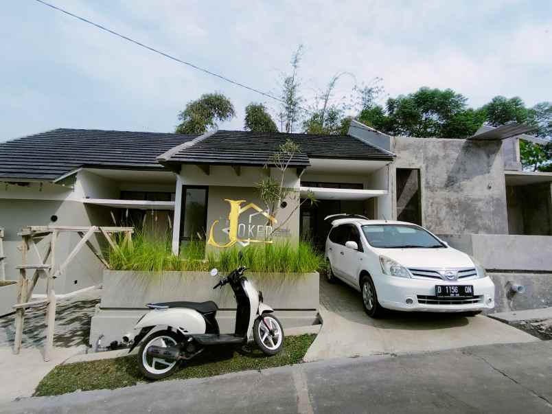 rumah kpr anyara paling keren