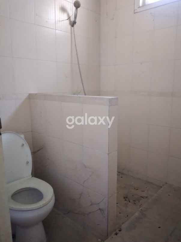 rumah lama manyar rejo dekat araya mulyosari code dvo