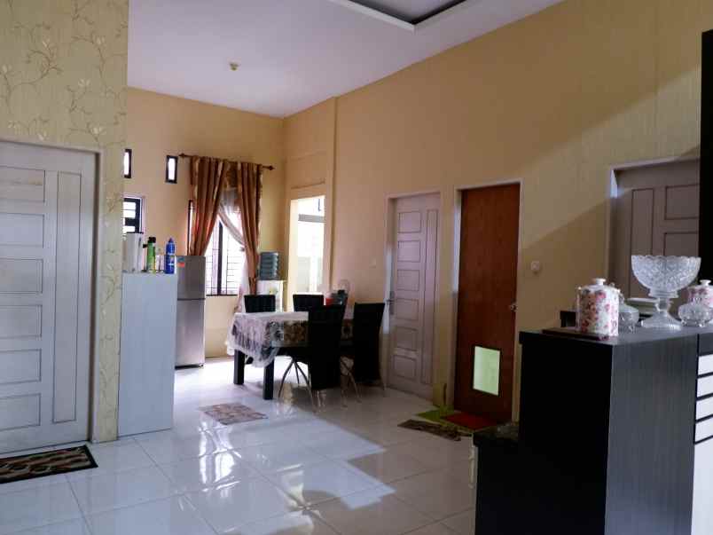 rumah lokasi strategis full furnish