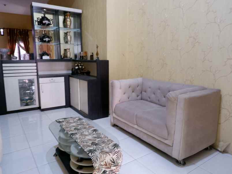 rumah lokasi strategis full furnish