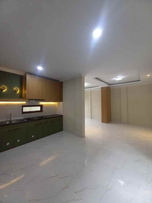 rumah luas strategis dekat sleman city hall