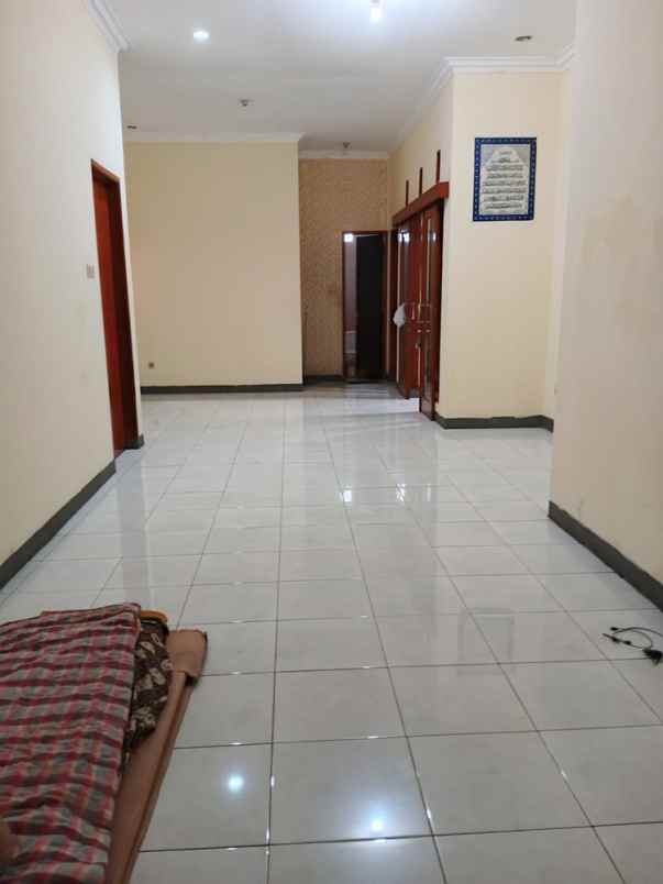 rumah lux 4 kamar tidur 3 kamar mandi di antapani bdg