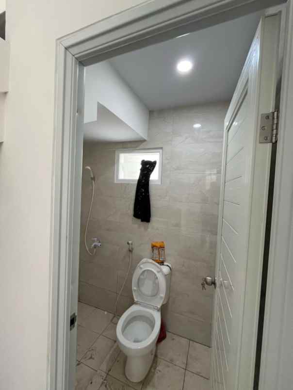 rumah mewah 2 lantai dalam cluster di mampang depok