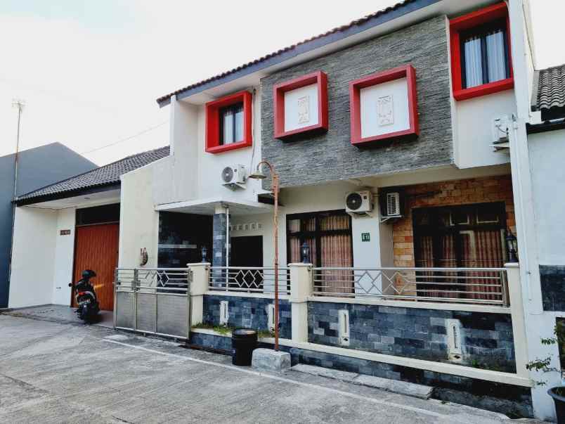 rumah mewah 2lt dalam perum digentan