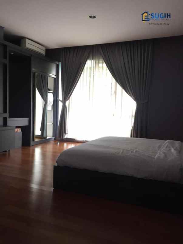 rumah mewah dago resort bandung luas besar harga nego