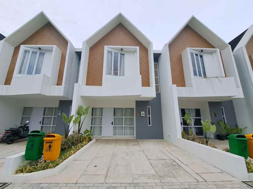 rumah mewah private pool di sawangan depok