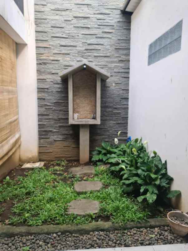 rumah mewah siap huni lokasi dekat unmer