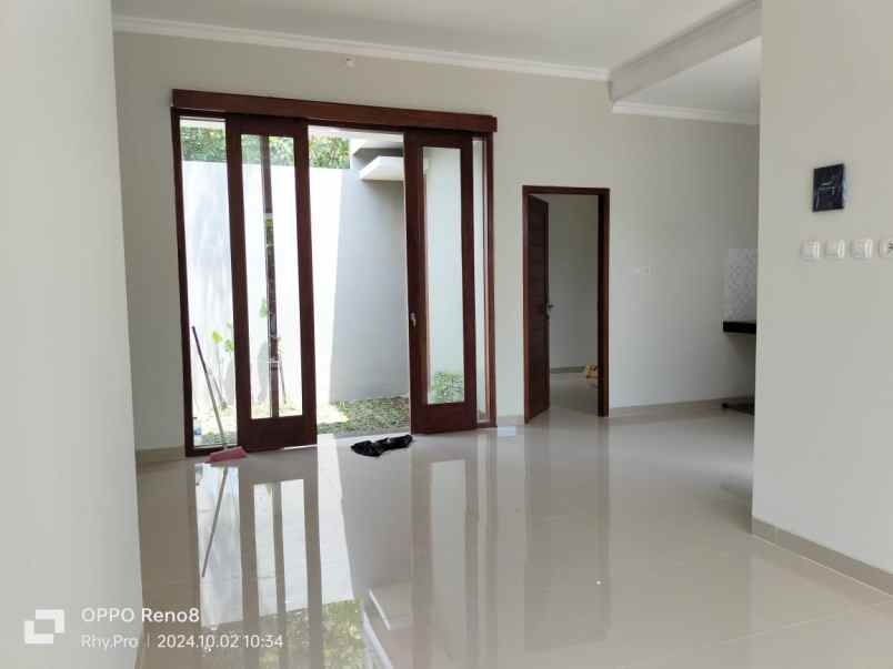 rumah modern limasan di purwomartani kalasan sleman