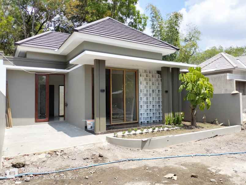 rumah modern limasan di purwomartani kalasan sleman