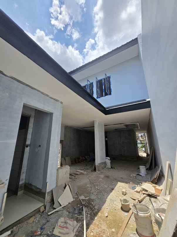 rumah modern minimalis bebas banjir di duren sawit