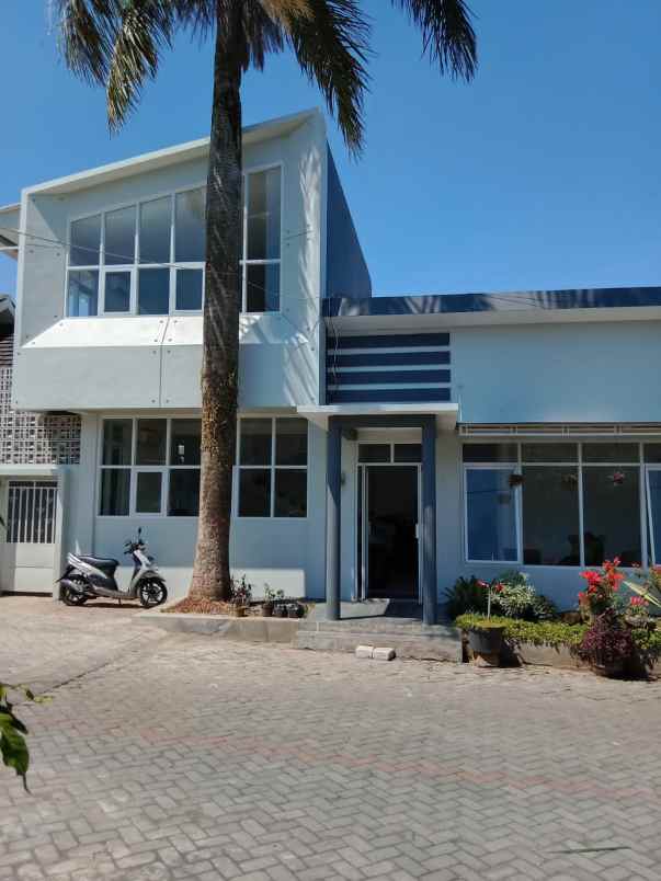 rumah modern minimalis di green palma singosari malang