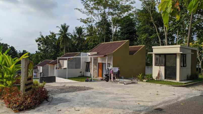 rumah murah modern dekat calon exit tol sentolo