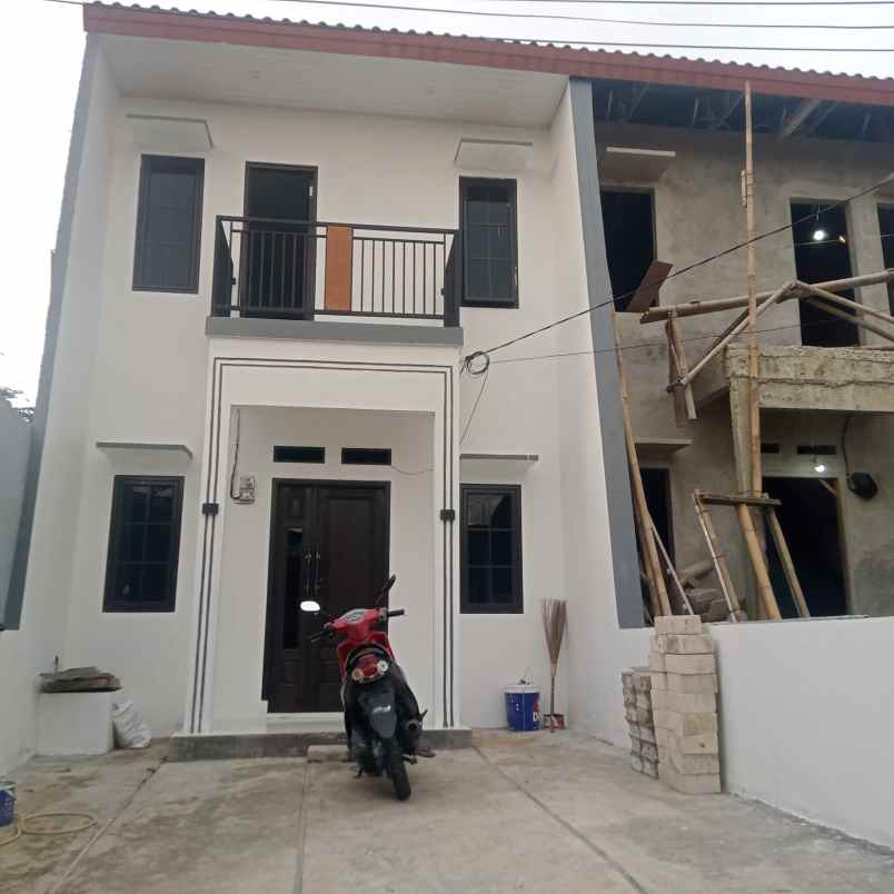 rumah naik turun karena 2 lantai