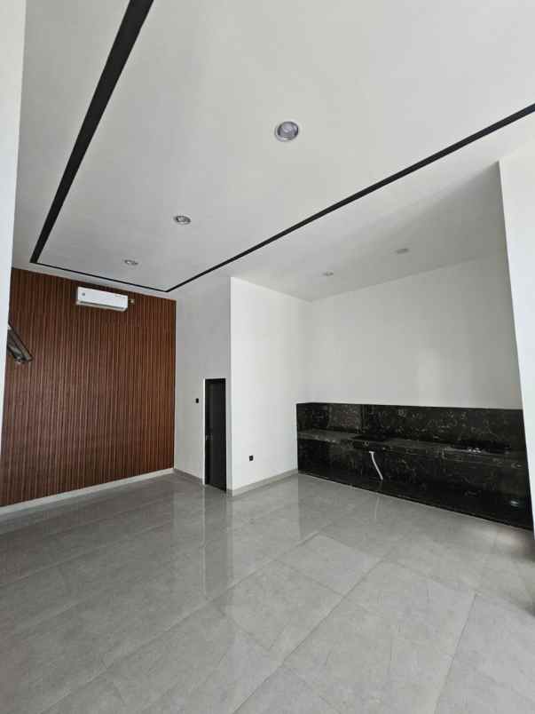 rumah new gress babatan pantai