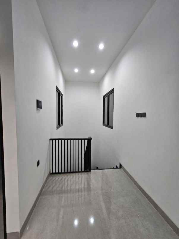 rumah new gress babatan pantai