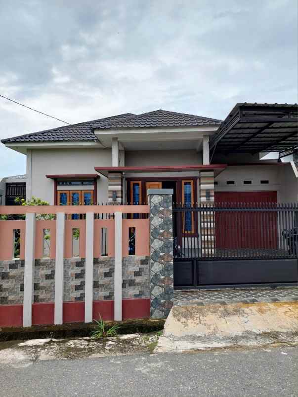 rumah nyaman minimalis di jalan sembilang pekanbaru