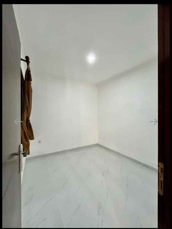 rumah nyaman siap huni di cluster arcamanik townhouse