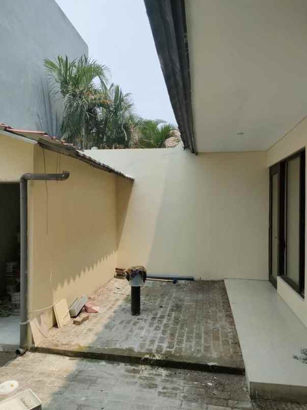 rumah san antonio pakuwon city minimalis