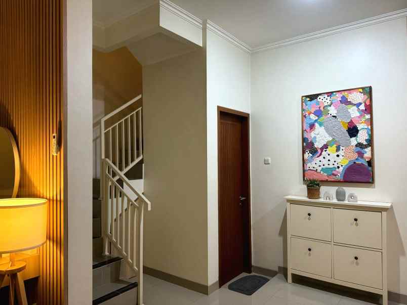 rumah second dalam cluster di jatibening baru bekasi