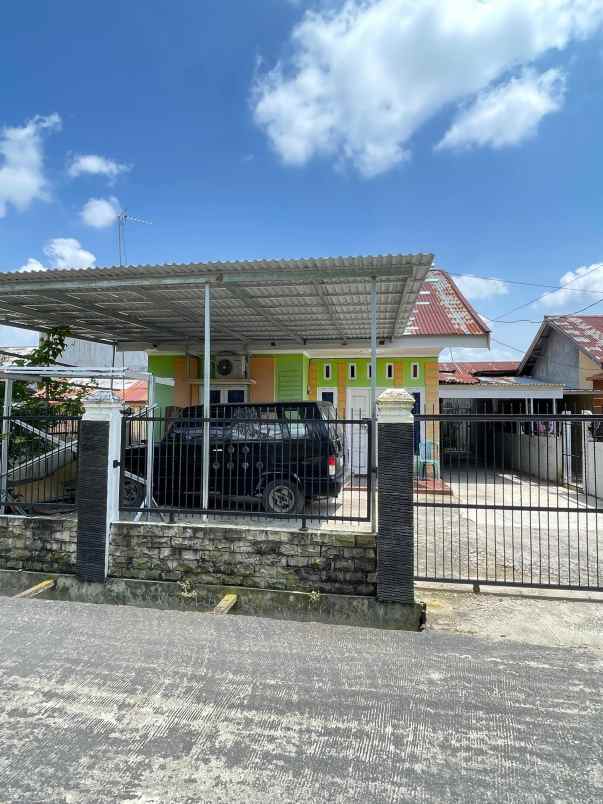 rumah second di lokasi strategis