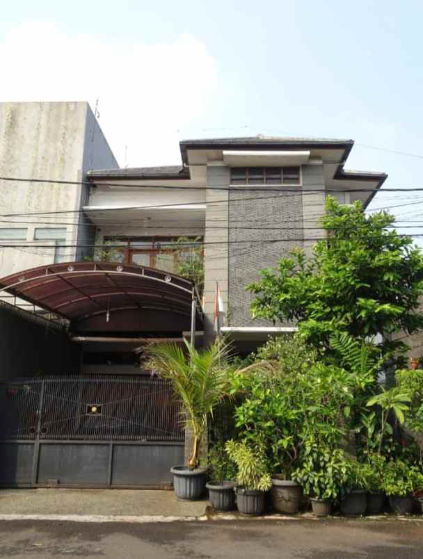 rumah second mewah komplek senayan jakarta selatan